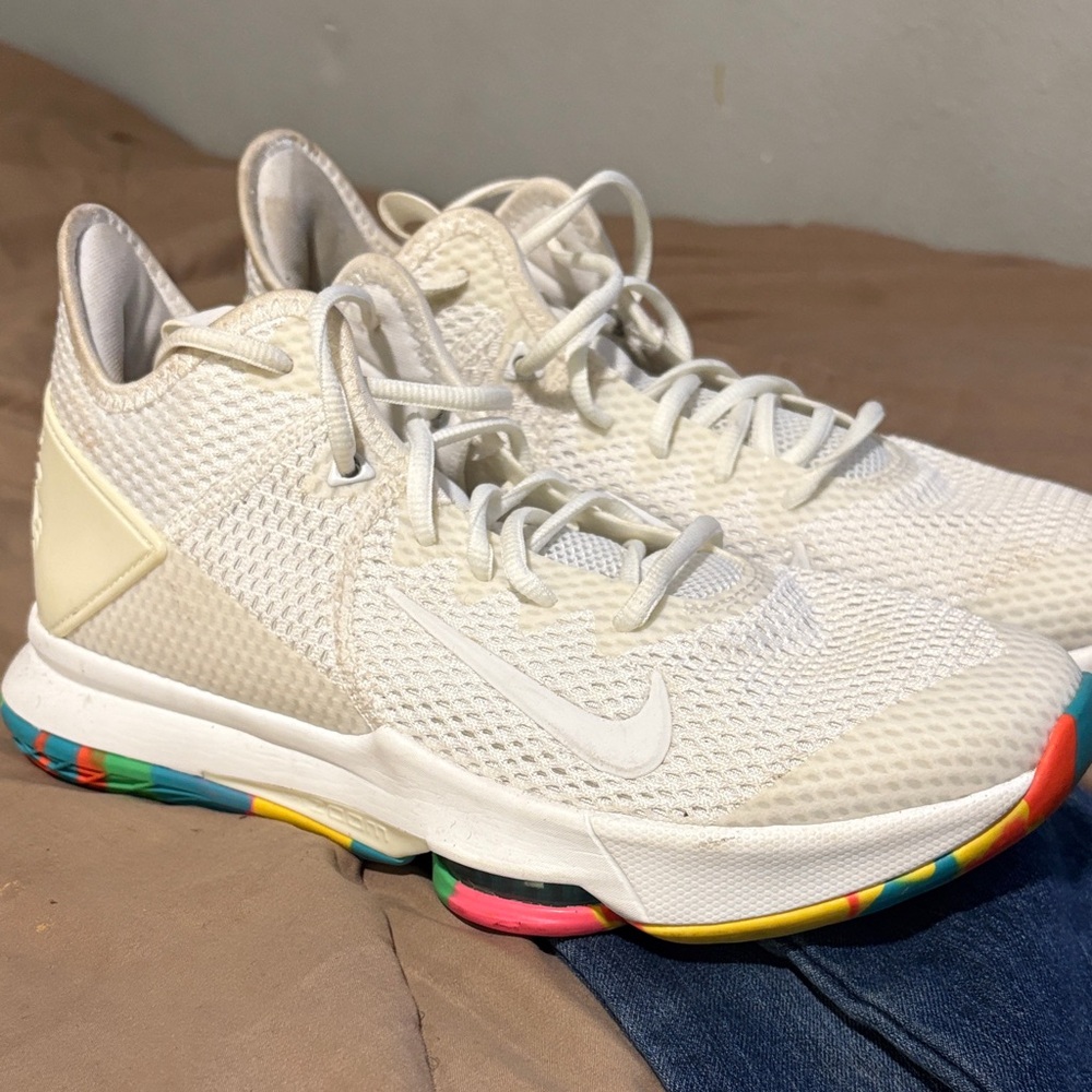 Nike Men's White Athletic Shoes